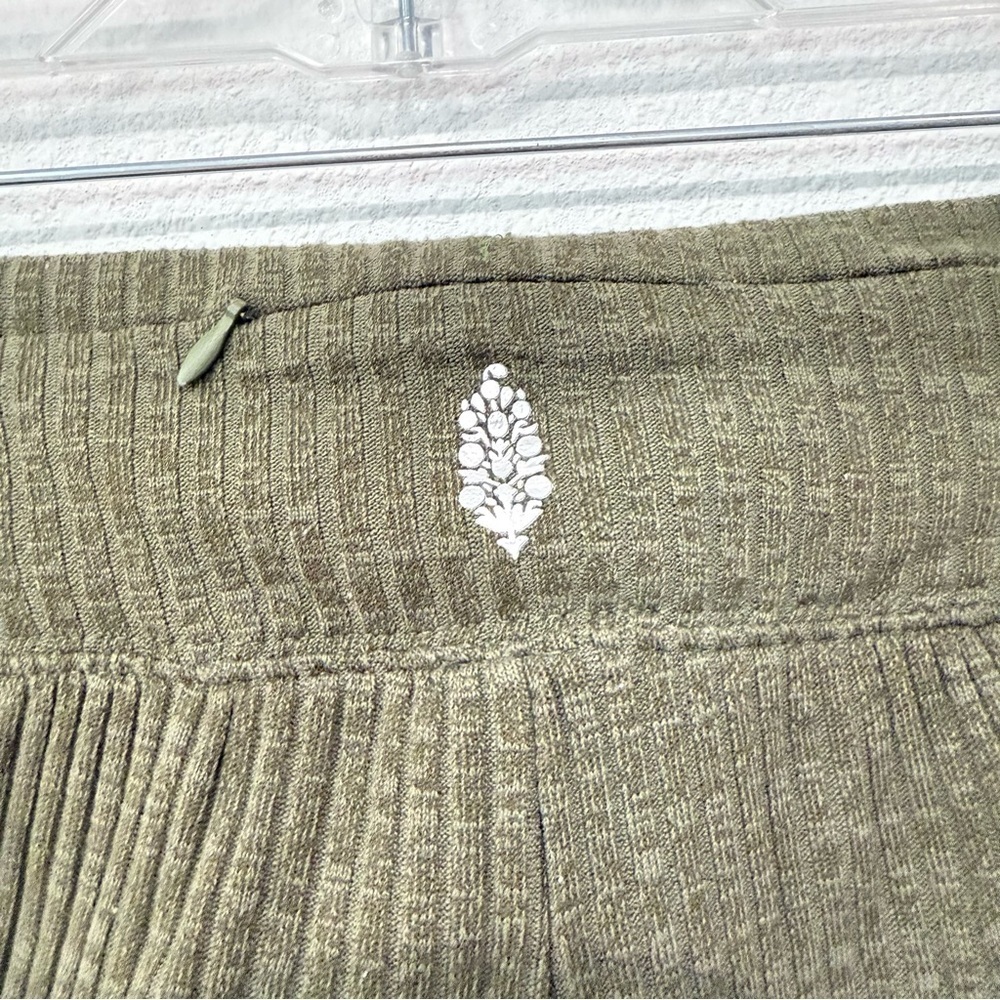 Free People Movement Can't Handle This Shorts Green, Size Small - Picture 6 of 10